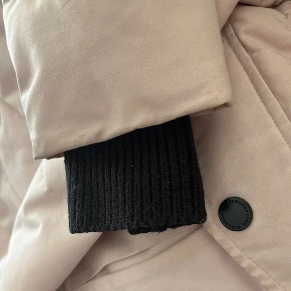 BCBGMaxAzria Pink Hooded Puffer Black Details Winter Coat Jacket XS - Picture 11 of 16